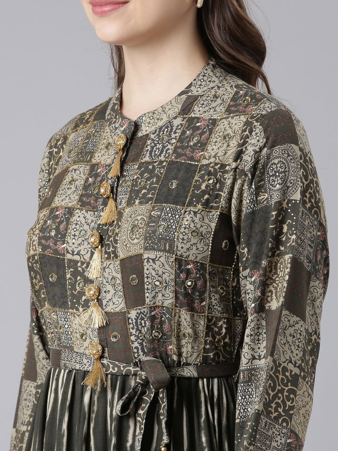 Websprint Olive Viscose Rayon Maxi Dresses with a Curved Silhouette – Casual Geometric Print - Image 5