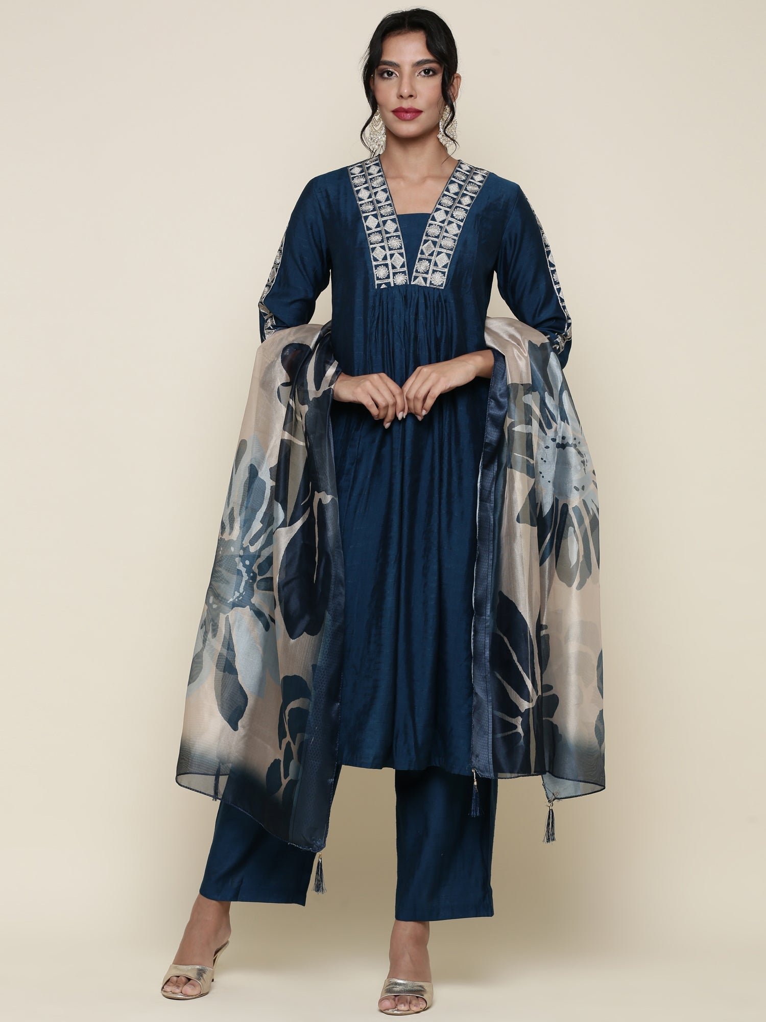 Muslin Midnight Blue embroidered Three piece suit set - Image 5