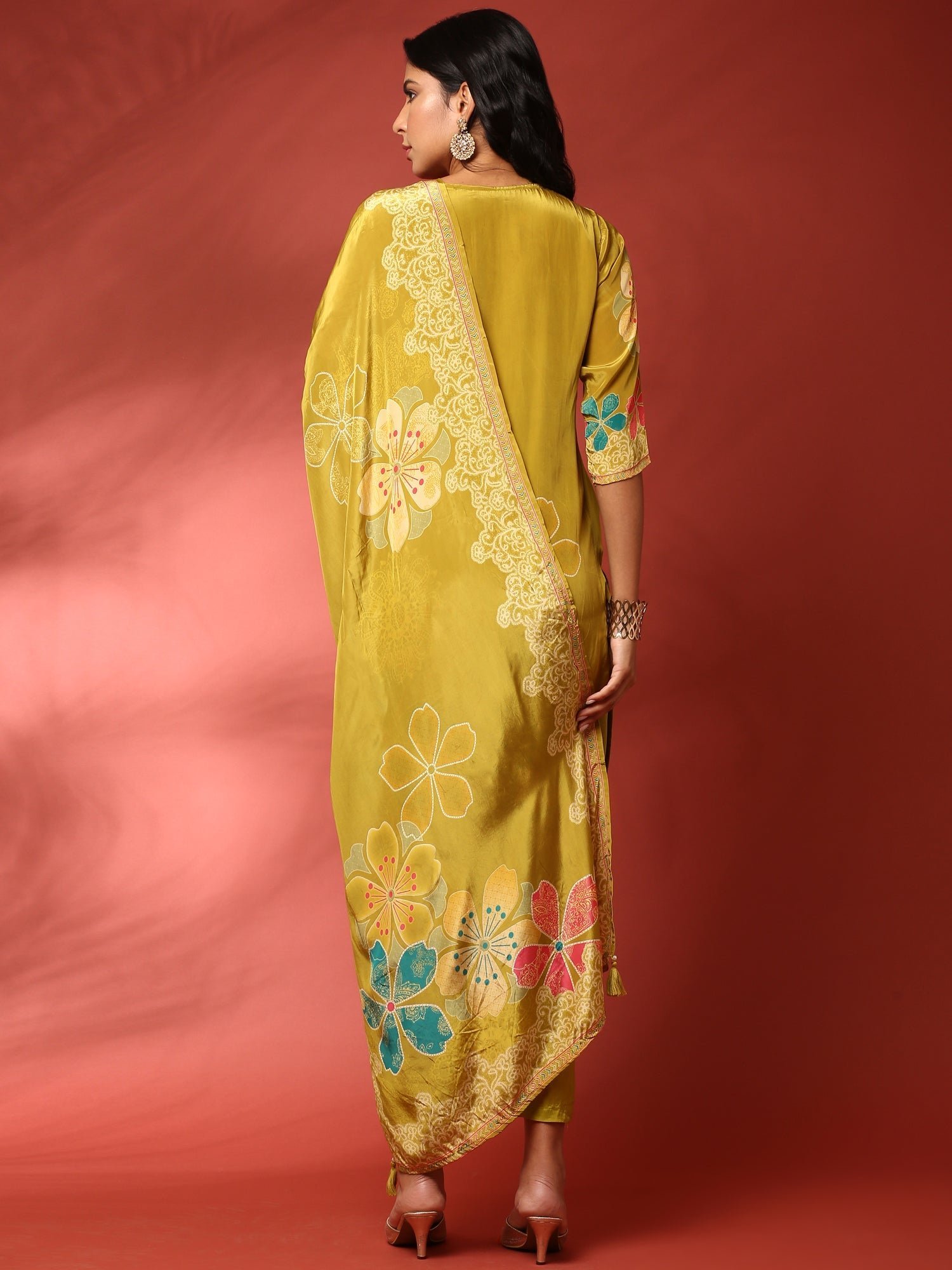 Mehendi green crepe three piece suit set - Image 3
