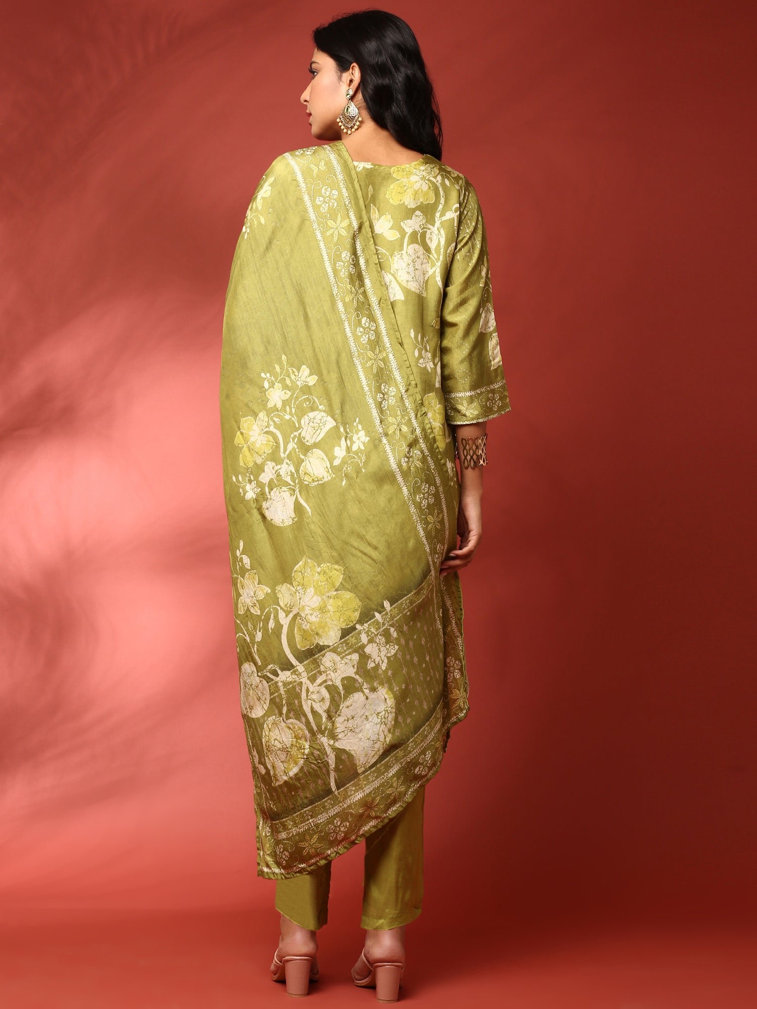 Green dola silk embroidered three piece suit set - Image 3